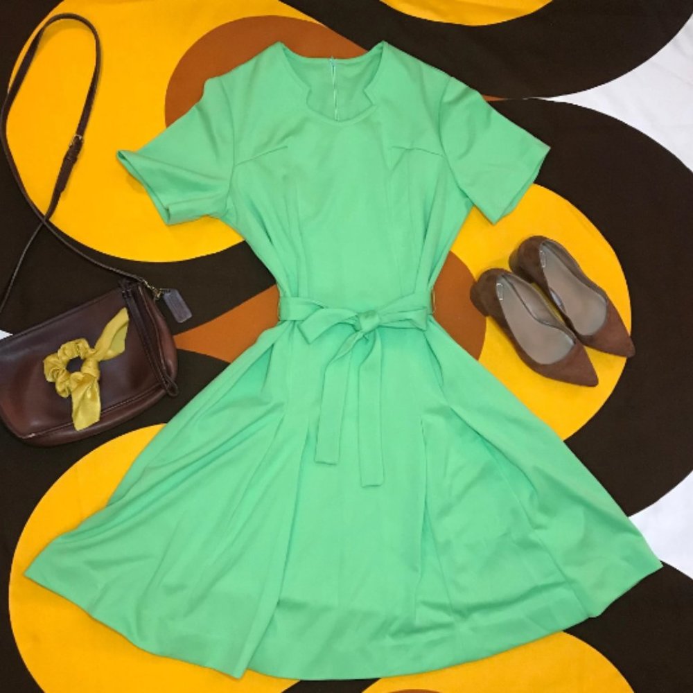 Groovy 1970 Jungle Green Tie-Waist Dress - Size Medium; Flawless Condition